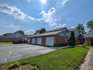 219 Wethington Dr, Wauconda, IL 60084