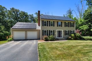 38 McGregory Rd, Sturbridge, MA 01566