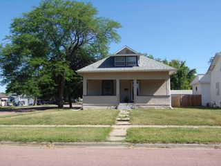 222 W  11th Ave, Mitchell, SD 57301