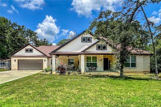 8 Bobby Jones Ln, Hilltop Lakes, TX 77871