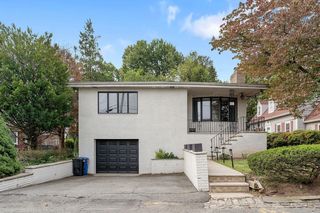 15 Barnes Dr, Ridgefield Park, NJ 07660