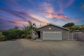267 Hannalei Dr, Vista, CA 92083