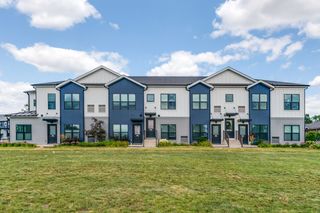 538 Morris Ave, Mundelein, IL 60060