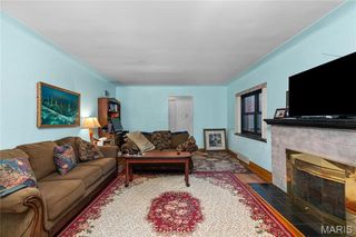 701 Garlyn Ct, Saint Louis, MO 63123