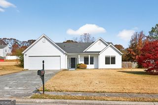 412 Regan Dr, Winder, GA 30680