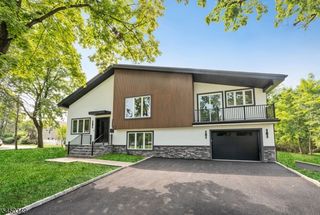 62 Asmus Rd, Closter, NJ 07624