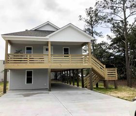 221 Gunas Dr, Kill Devil Hills, NC 27948