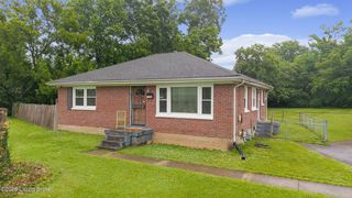 1703 Cardinal Ct, Shively, KY 40216