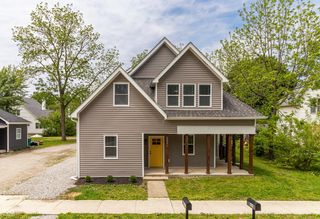 404 S  Main St, Whitestown, IN 46075