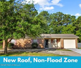 2719 Camino Grande St, Gautier, MS 39553