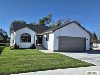 1069 Harris Loop, Blackfoot, ID 83221