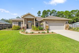 1801 Spitfire St, Navarre, FL 32566