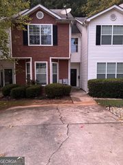 7690 Creekside Ln, Riverdale, GA 30296