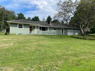 44 Meadowview Road, Queensbury, NY 12804