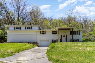 2433 Holdsbranch Rd, Covington, KY 41017