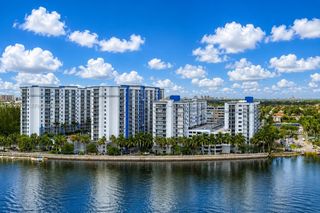 5099 NW 7th St #3, Miami, FL 33126