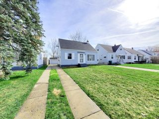 18806 Fairway Ave, Maple Heights, OH 44137