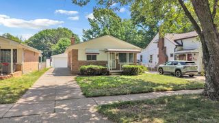 4461 Mayfair St, Dearborn Heights, MI 48125