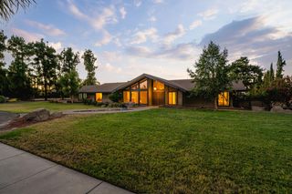 14410 W  Kearney Blvd, Kerman, CA 93630