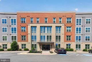 6104 Fairview Farm Dr #307, Alexandria, VA 22315