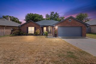 107 Collin Dr, Chandler, TX 75758
