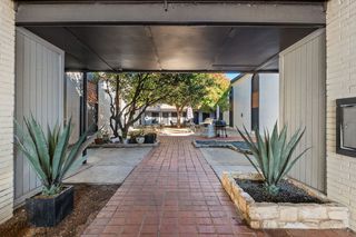 1220 W  Anderson Ln #111, Austin, TX 78757