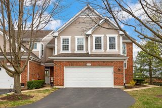 2078 Crossing Ct, Lombard, IL 60148