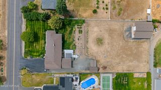1007 Meadowbrook Rd, Yakima, WA 98903