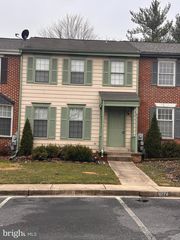 8274 Black Haw Ct, Frederick, MD 21701