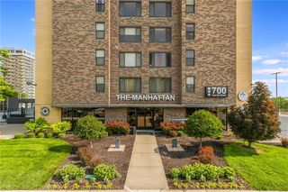 700 E  8th St #14D, Kansas City, MO 64106