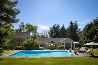 43 Creamery Rd, Great Barrington, MA 01230