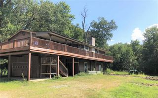 94 Phillip Dr, Saint Charles, MO 63301