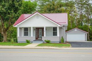 62 S  Plains Rd, The Plains, OH 45780