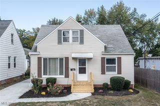 15107 Tabor Ave, Maple Heights, OH 44137