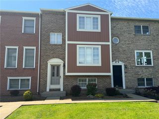 109 Canterbury Cmns #109, Indiana, PA 15701