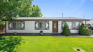 8331 W  Yellowstone Ave, Kennewick, WA 99336