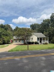3961 Hilltop Rd, Bessemer, AL 35022