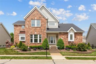323 Lake Side View Ln, Saint Peters, MO 63376