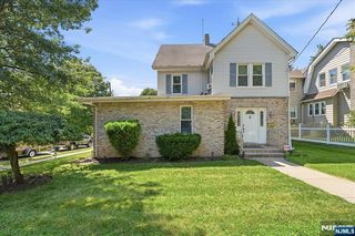 2 6th St, Ridgefield Park, NJ 07660