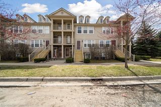 623 Lewa Downs Dr, Pontiac, MI 48341