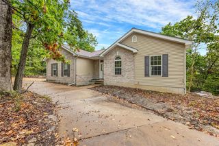 1106 Highview Dr, Pacific, MO 63069