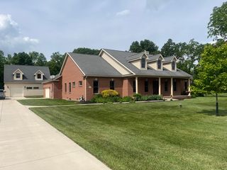 120 Carlingford Dr, Granville, OH 43023