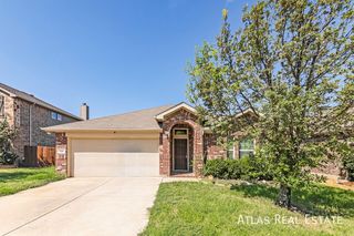 724 Cheyenne Dr, Aubrey, TX 76227