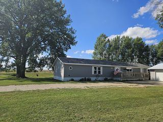 120 2nd Ave W, Glenham, SD 57631