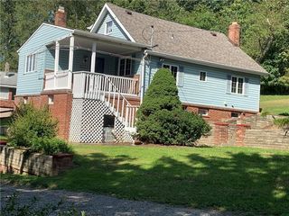 3650 Youngwood Rd, Lower Burrell, PA 15068