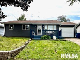 440 34th Ave, East Moline, IL 61244