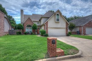 9215 S  Erie Ave, Tulsa, OK 74137