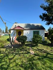 225 S  37th St, Springfield, OR 97478