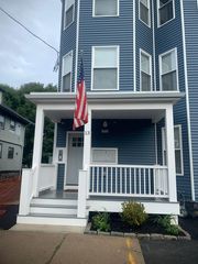 13 Beckford St #2A, Beverly, MA 01915