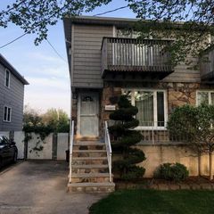 7 Echo Pl, Staten Island, NY 10314